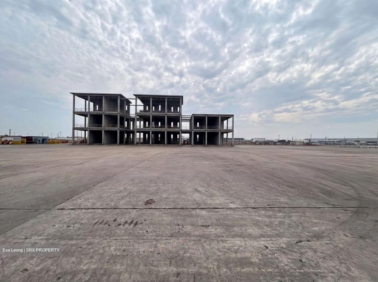Gul Road (D22), Factory #613329011